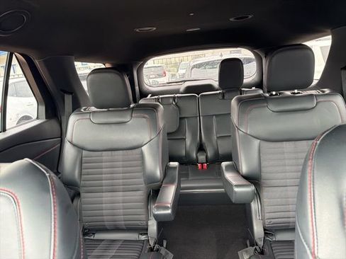 Used 2025 Ford Explorer ST-Line AWD/4WD image 15