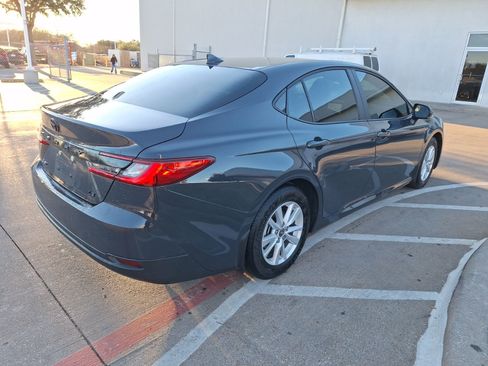 Used 2025 Toyota Camry LE image 6