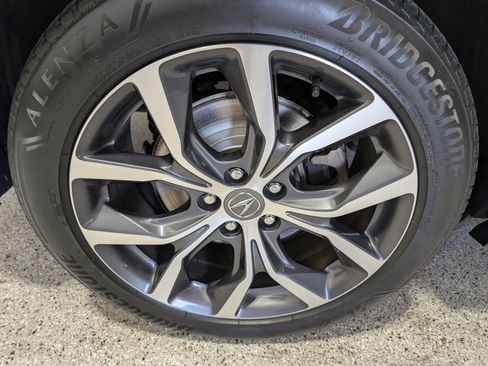 Used 2022 Acura MDX SH-AWD w/ Technology Package image 11