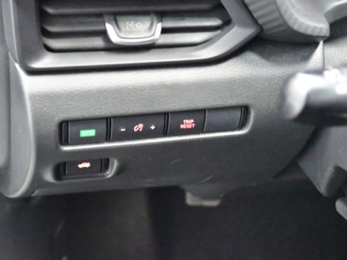 Used 2025 Nissan Sentra S FWD image 13