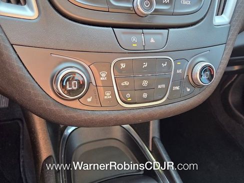 Used 2024 Chevrolet Malibu LT image 20