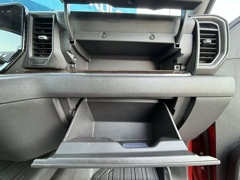 Used 2024 GMC Sierra 1500 Elevation image 13