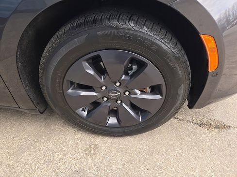 Used 2020 Chrysler Pacifica Limited w/ Advanced Safetytec Group image 25