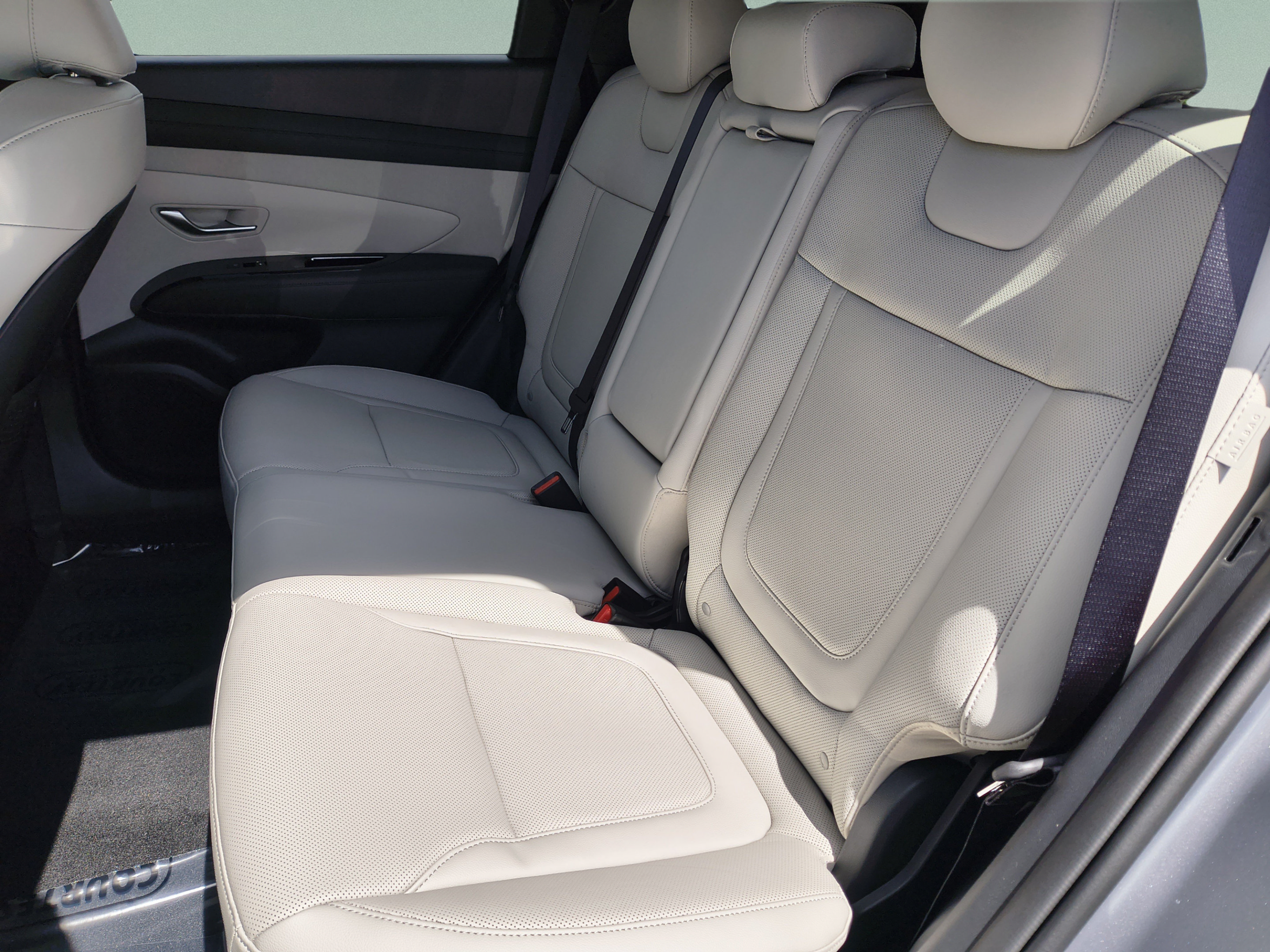 New 2026 Hyundai Tucson Limited FWD image 15