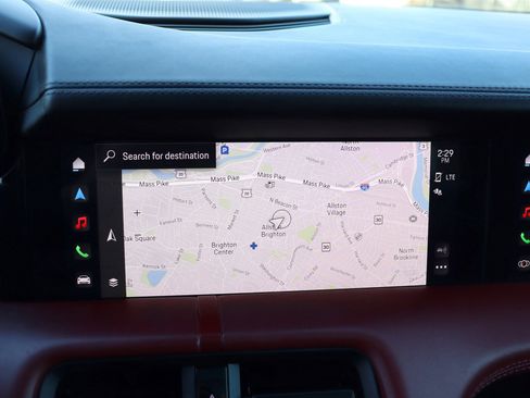 Used 2023 Porsche Taycan image 34