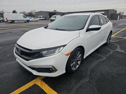 Used 2019 Honda Civic EX image 4