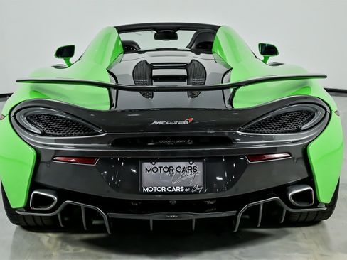 Used 2018 McLaren 570S Spider image 11