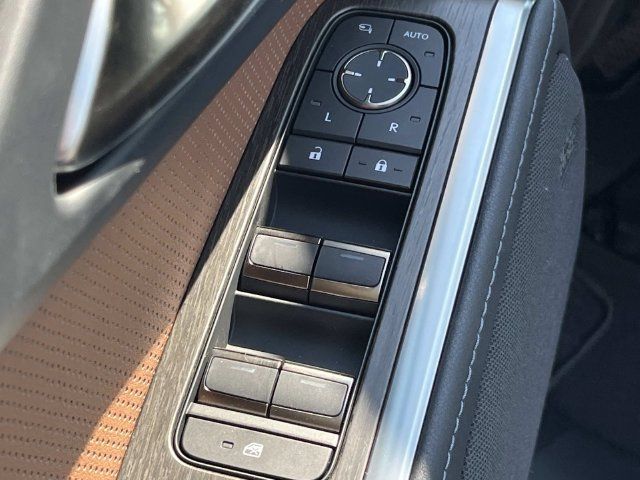 Certified 2026 Lexus GX 550 w/ Accessory Package (ZB) AWD/4WD image 31