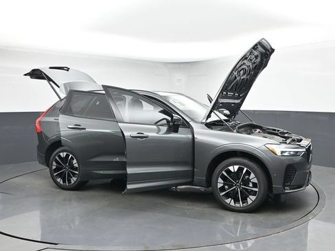 New 2026 Volvo XC60 B5 Plus w/ Climate Package AWD/4WD image 51