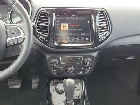 Used 2018 Jeep Compass Limited AWD/4WD image 22