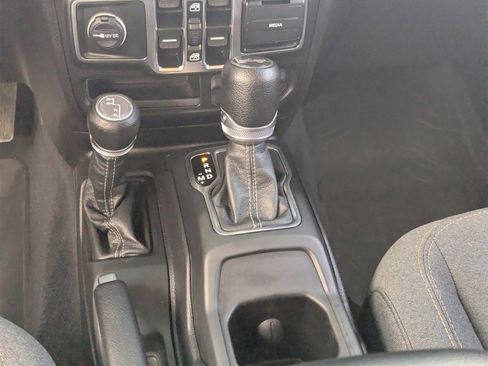 Used 2024 Jeep Wrangler Sport S image 22