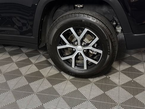 Certified 2024 Jeep Grand Cherokee Limited RWD image 14