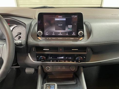 Used 2022 Nissan Rogue S AWD/4WD image 17