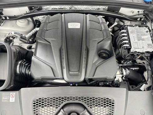 New 2026 Porsche Macan GTS AWD/4WD image 31