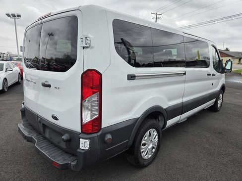 Used 2017 Ford Transit 350 XLT image 3