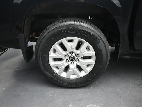 Used 2023 Nissan Frontier SV w/ SV Convenience Package AWD/4WD image 25