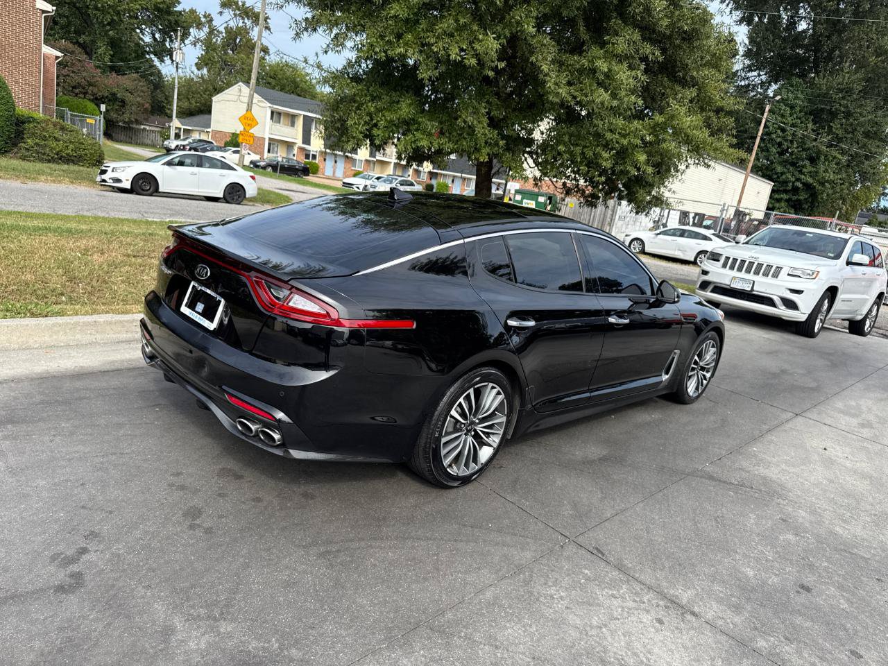 Used 2018 Kia Stinger Premium RWD image 4