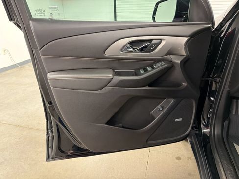 Used 2019 Chevrolet Traverse LT w/ LT Premium Package FWD image 13