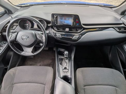 Used 2018 Toyota C-HR XLE FWD image 25