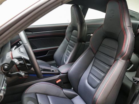 Certified 2025 Porsche 911 Carrera 4 GTS AWD/4WD image 4