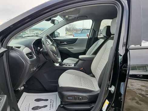 Used 2023 Chevrolet Equinox LS w/ LS Convenience Package image 18