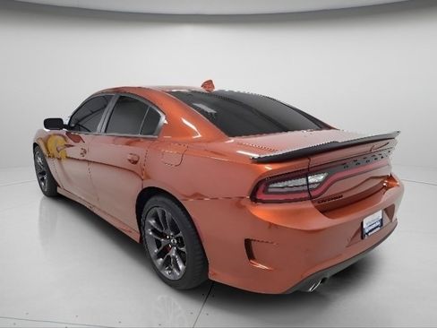 Used 2023 Dodge Charger R/T w/ Plus Group RWD image 5