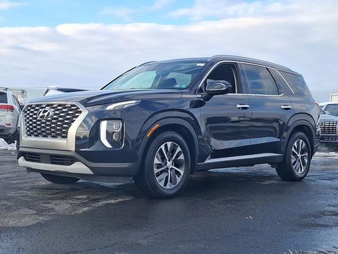 Used 2021 Hyundai Palisade SEL w/ Winter Package image 3