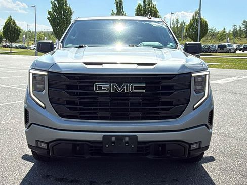 Used 2023 GMC Sierra 1500 Elevation w/ X31 Off-Road Package AWD/4WD image 14
