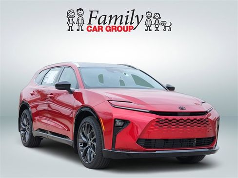 New 2025 Toyota Crown Signia image 2