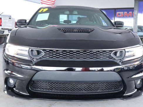 Used 2019 Dodge Charger Scat Pack RWD image 11