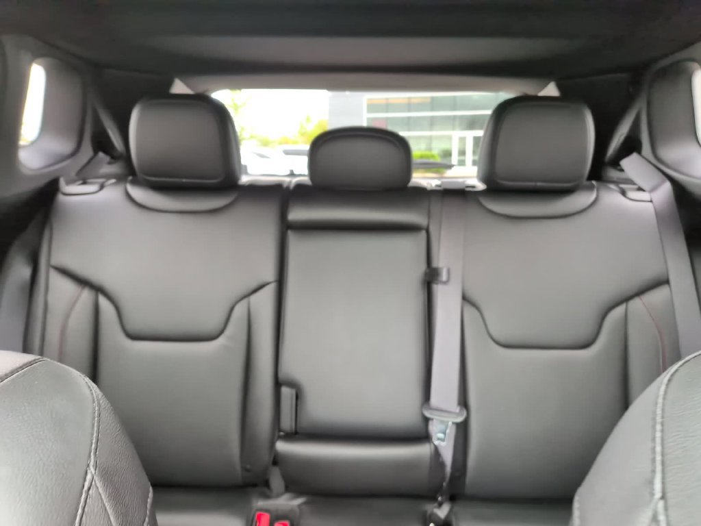 Used 2025 Jeep Compass Trailhawk w/ Trailhawk Elite Group AWD/4WD image 27