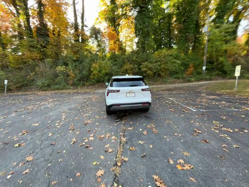 Used 2025 Chevrolet Equinox LT image 16