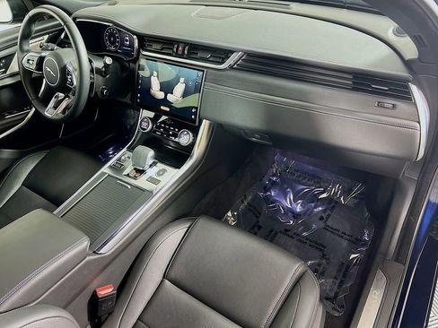 Certified 2024 Jaguar XF R-Dynamic SE AWD/4WD image 31