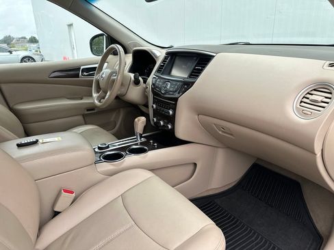 Used 2014 Nissan Pathfinder Platinum w/ Platinum Premium Package AWD/4WD image 35