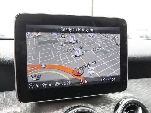 Used 2018 Mercedes-Benz GLA 250 4MATIC image 5