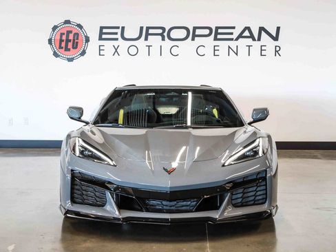 Used 2024 Chevrolet Corvette Z06 w/ Battery Protection Package RWD image 3