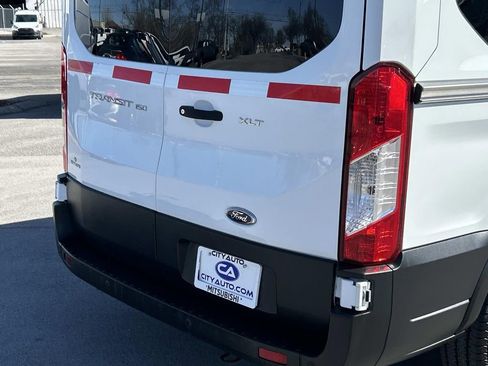 Used 2019 Ford Transit 150 XLT image 12