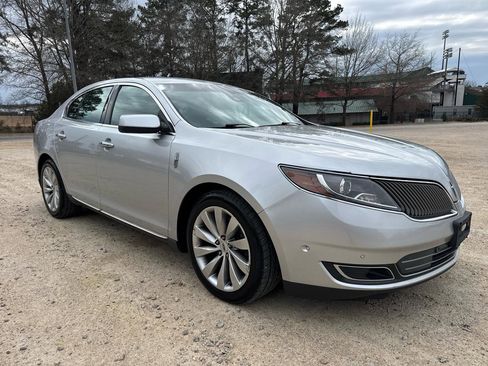 Used 2013 Lincoln MKS AWD image 4