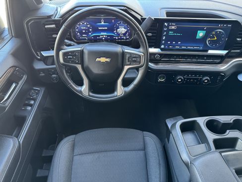 Used 2023 Chevrolet Silverado 1500 LT w/ Protection Package AWD/4WD image 18