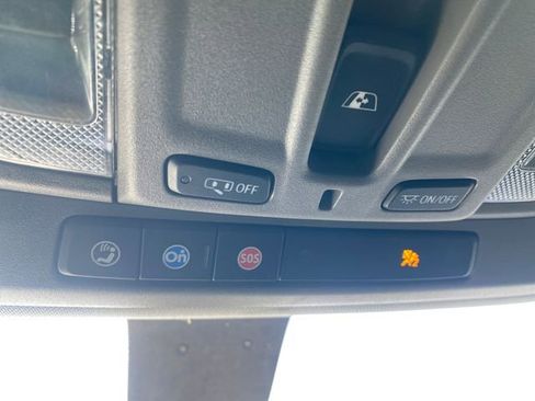 Used 2019 GMC Sierra 1500 SLE image 24