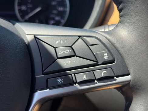 Used 2023 Nissan Sentra SV w/ SV Premium Package FWD image 22