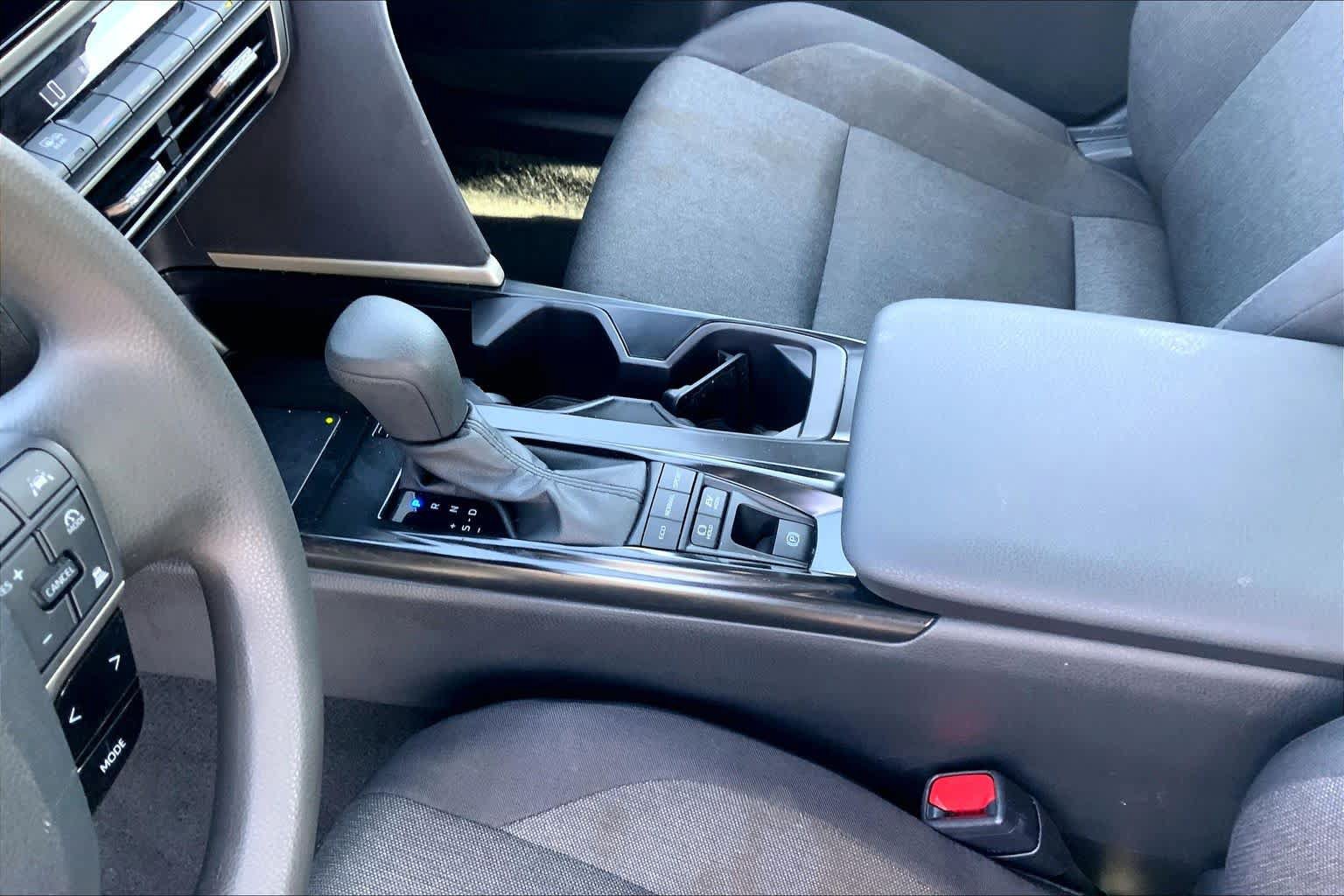 Used 2025 Toyota Camry LE FWD image 17