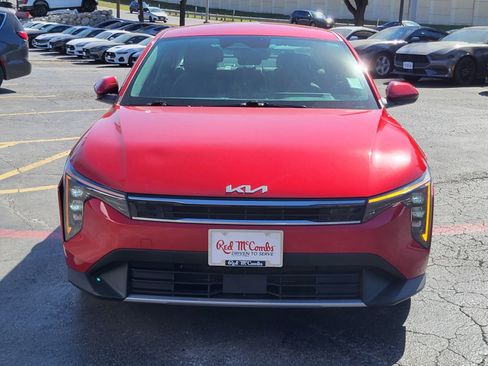 Used 2025 Kia K4 EX image 9