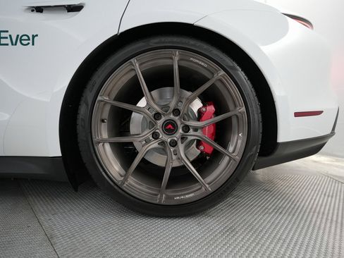 Used 2021 Porsche Taycan 4S image 18