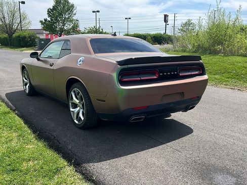Used 2015 Dodge Challenger SXT Plus RWD image 7