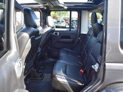 Used 2019 Jeep Wrangler Unlimited Rubicon AWD/4WD image 36