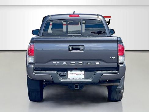 Used 2022 Toyota Tacoma TRD Sport w/ TRD Premium Sport Package RWD image 6