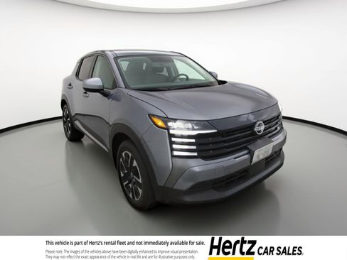 Used 2025 Nissan Kicks SV image 1