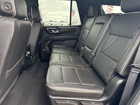 Used 2024 GMC Yukon SLT AWD/4WD image 23
