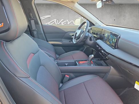 New 2026 Nissan Kicks SR w/ SR Premium Package image 24